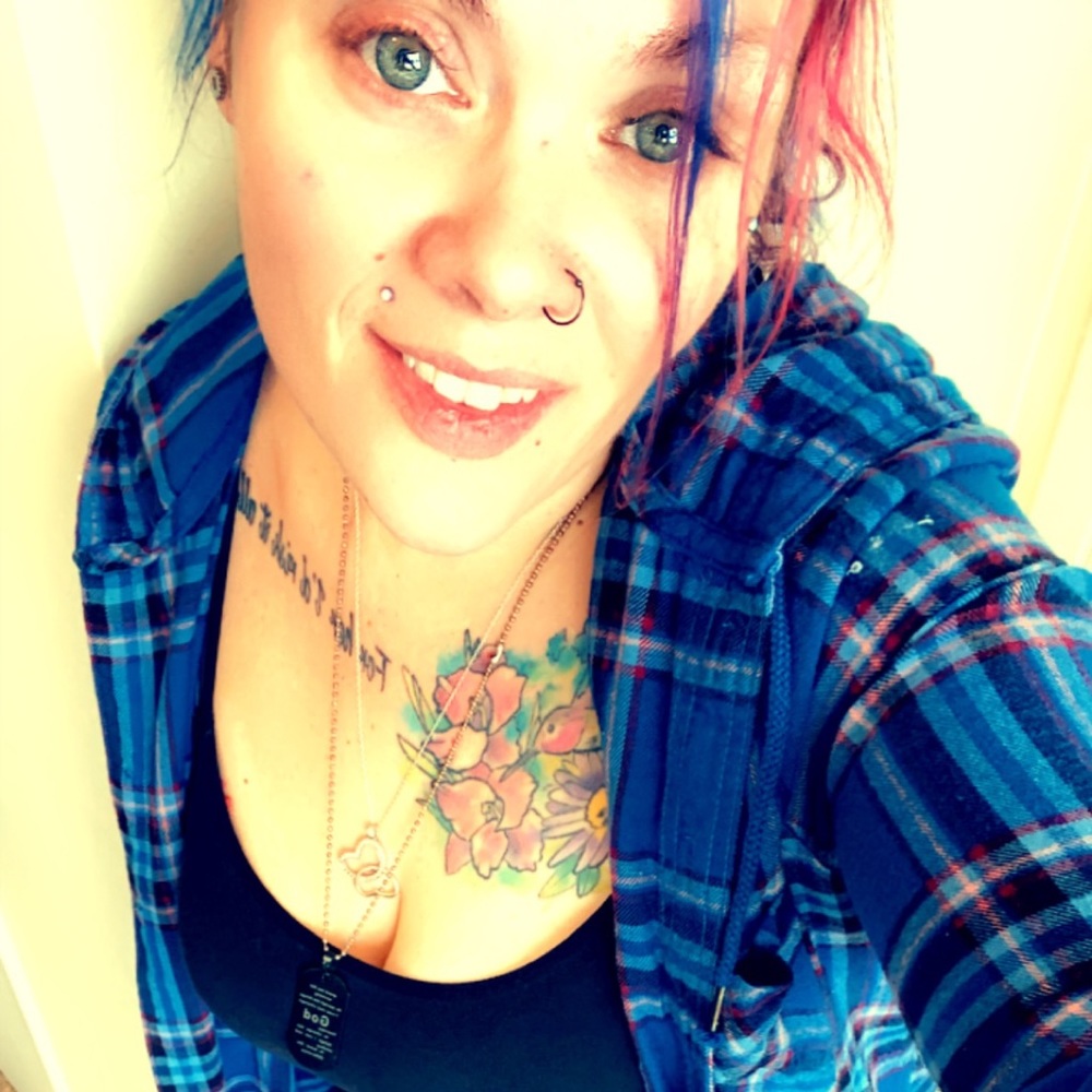 Meet your Posher, Laura